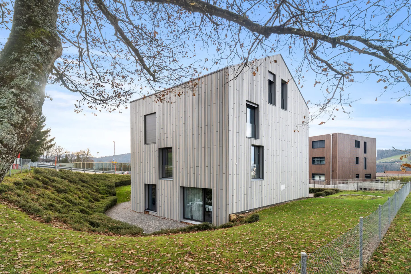 Edificio di 6 appartamenti - Foto 2 di 11