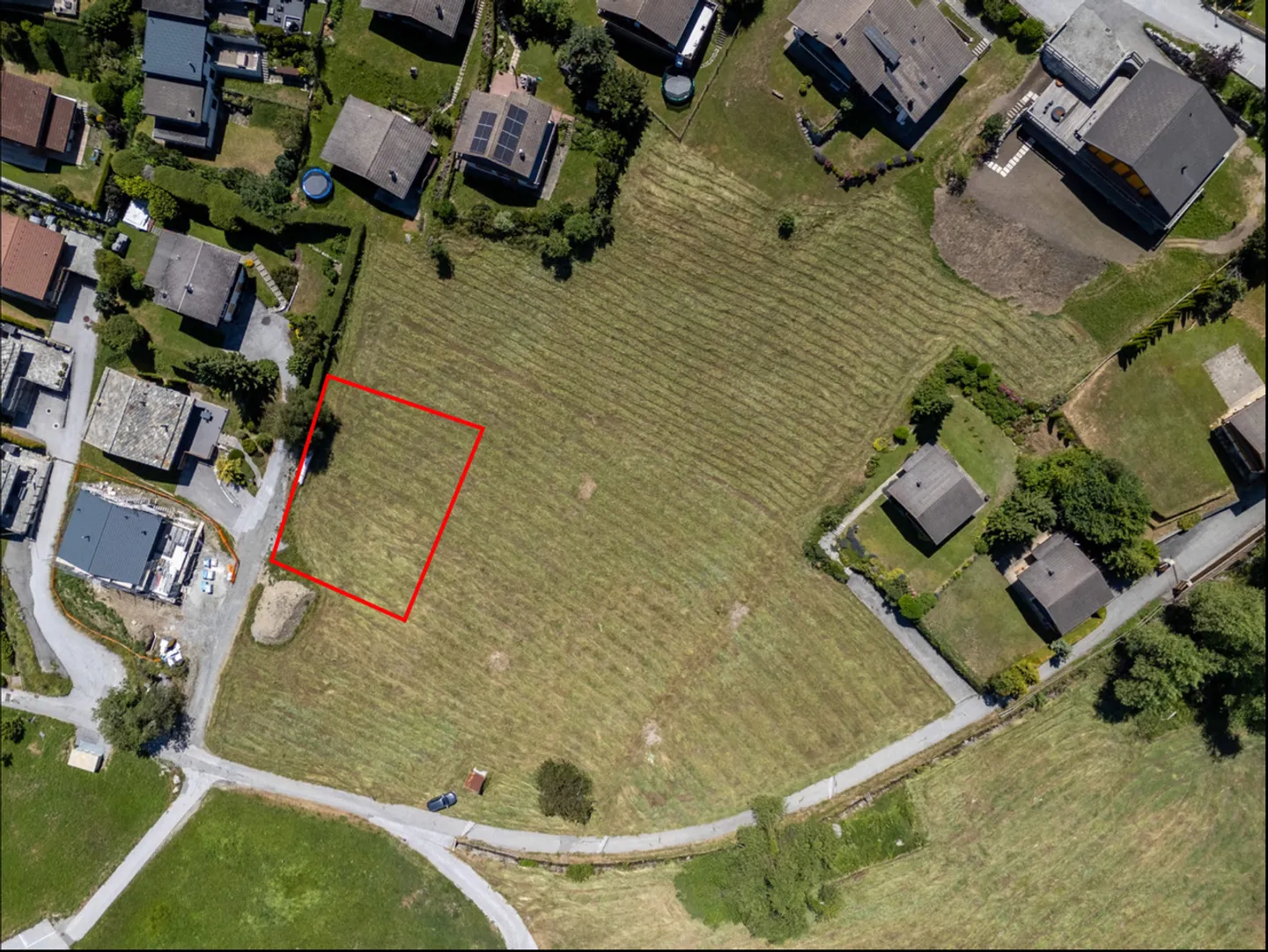 Serviced land free of mandate in a residential area very close to the center - Photo 8 of 8