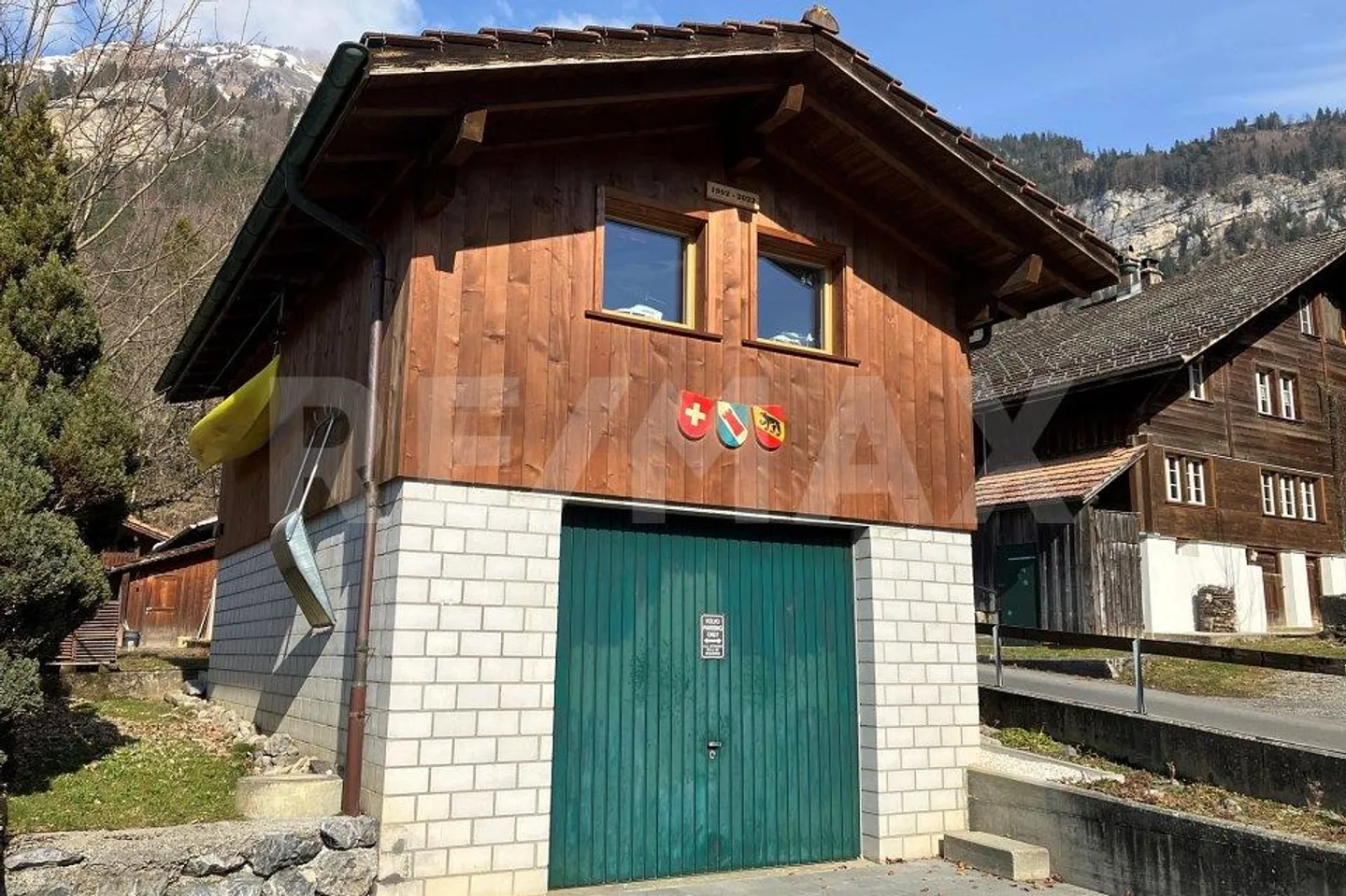 Occasion rare : Garage avec espace hobby polyvalent - Photo 2 sur 7