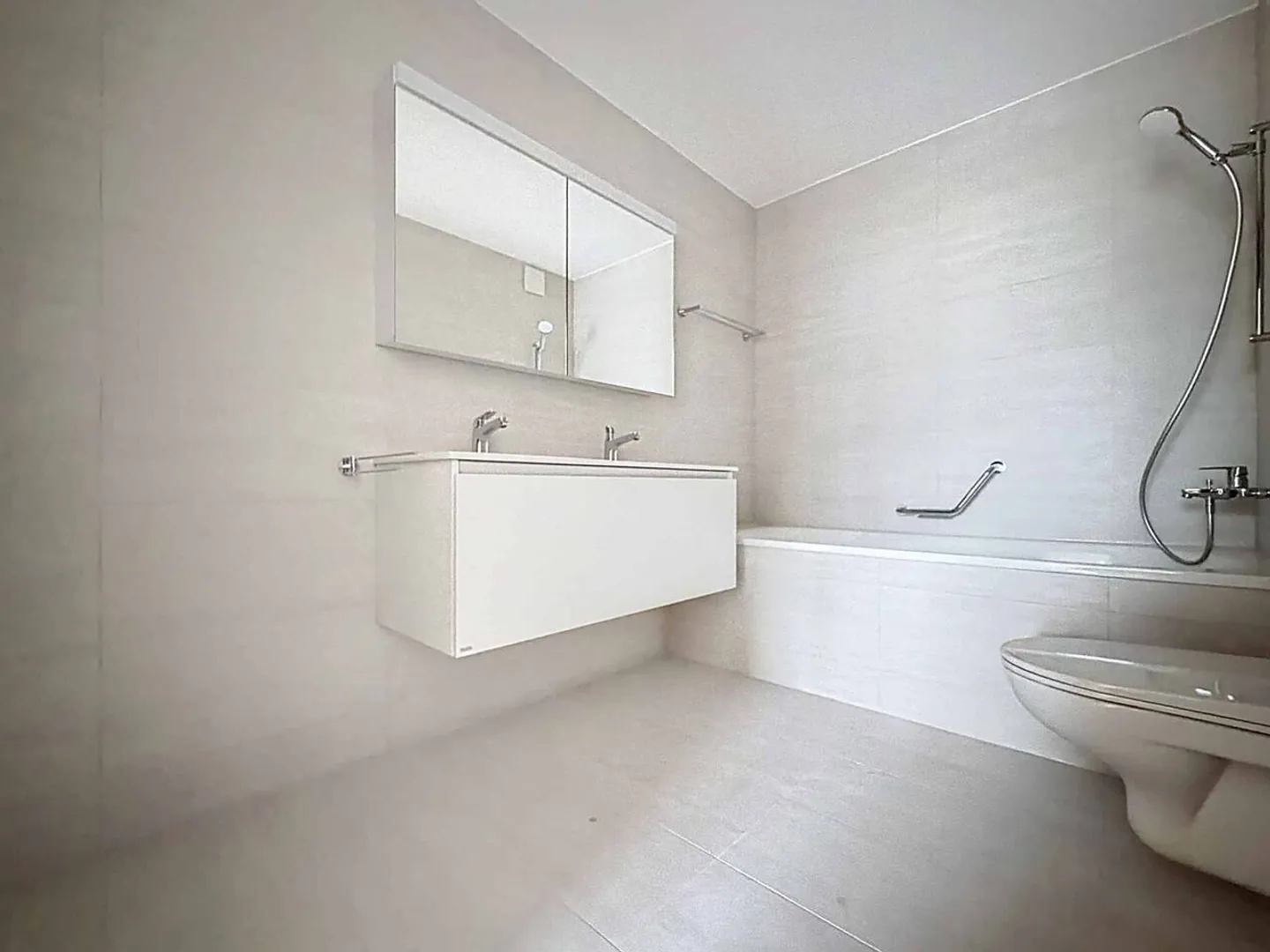 New promotion: 4.5 room apartment with covered balcony - Photo 7 of 13