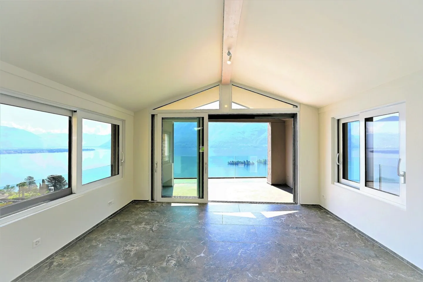 RESIDENZA VACANZE CON MOLTA TRANQUILLITÀ, SOLE, VISTA E SPAZIO - Foto 5 di 13