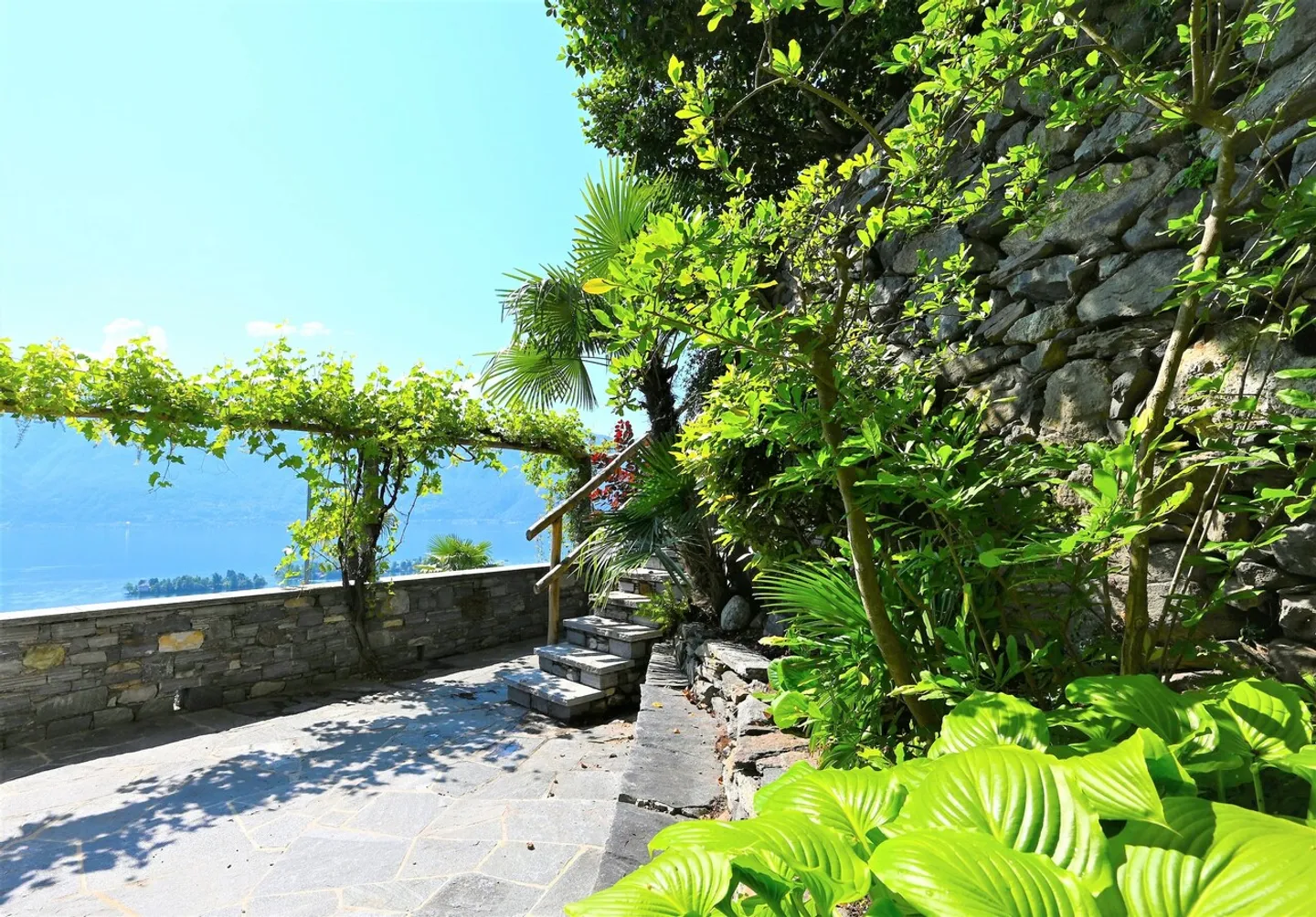 RESIDENZA VACANZE CON MOLTA TRANQUILLITÀ, SOLE, VISTA E SPAZIO - Foto 4 di 13