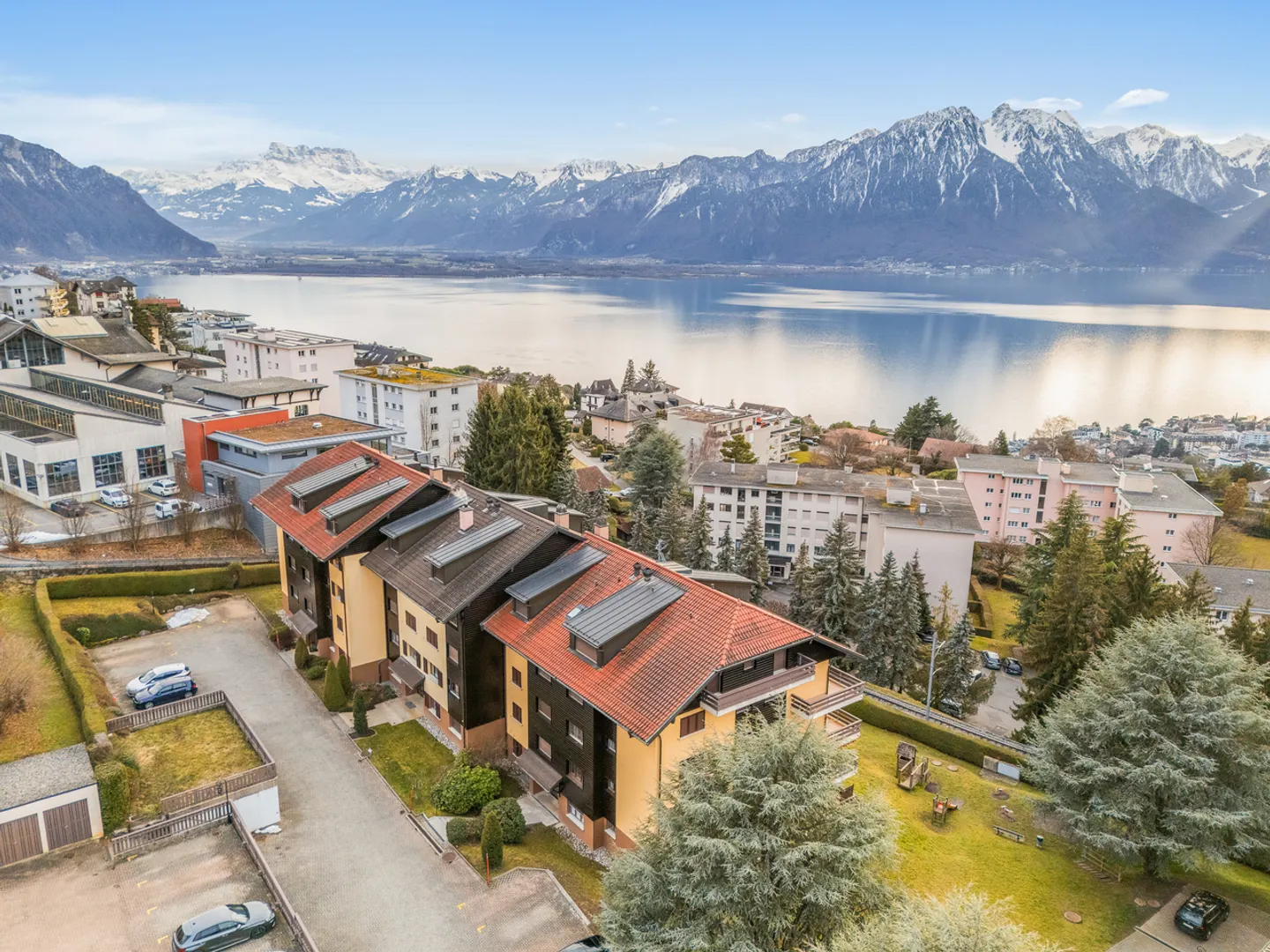 Opportunità unica appartamento spazioso in un contesto tranquillo con vista lago - Foto 16 di 16