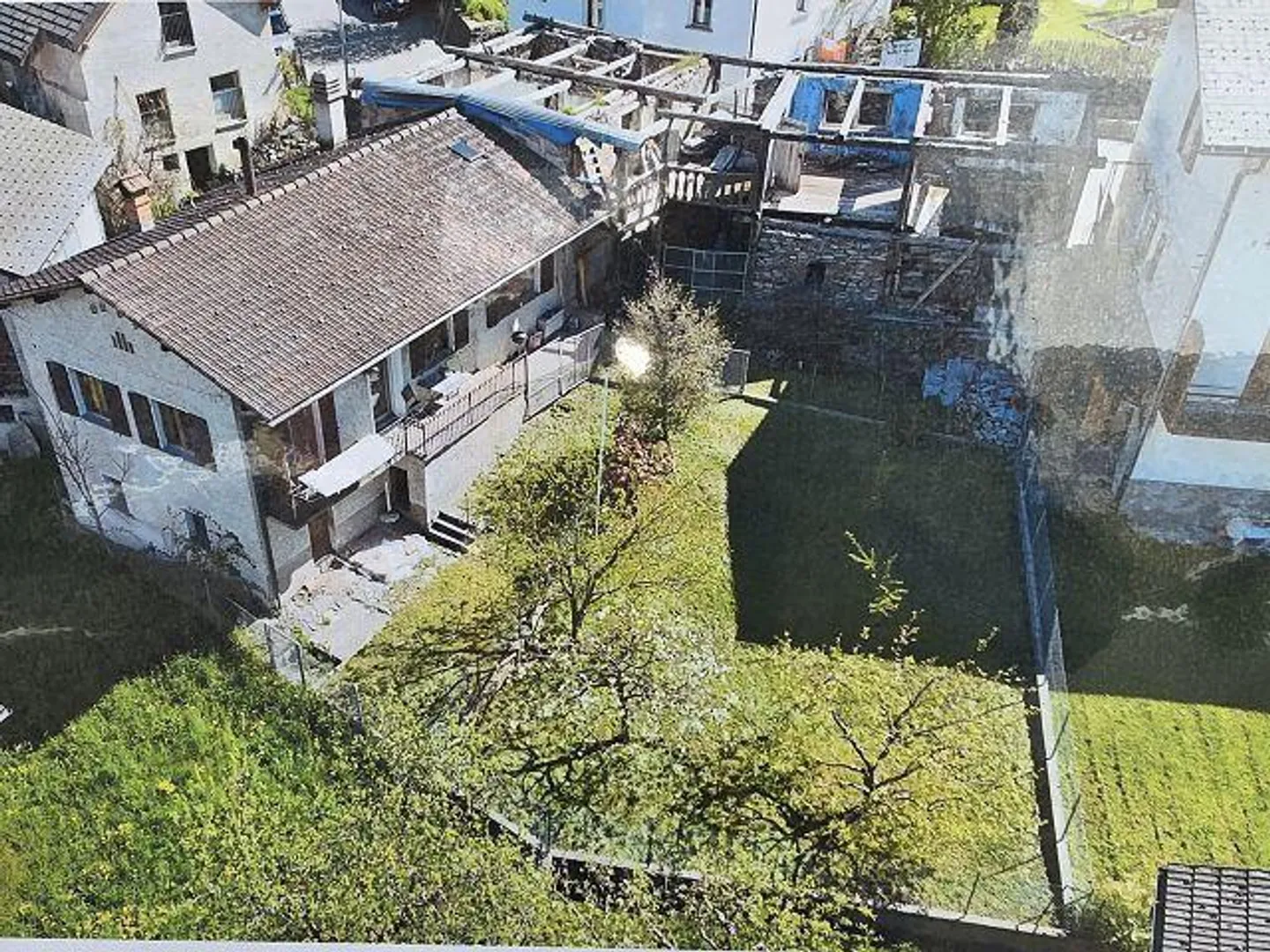 Single-family house with garden and 2 rustic buildings to renovate, very sunny and quiet - Photo 29 of 33