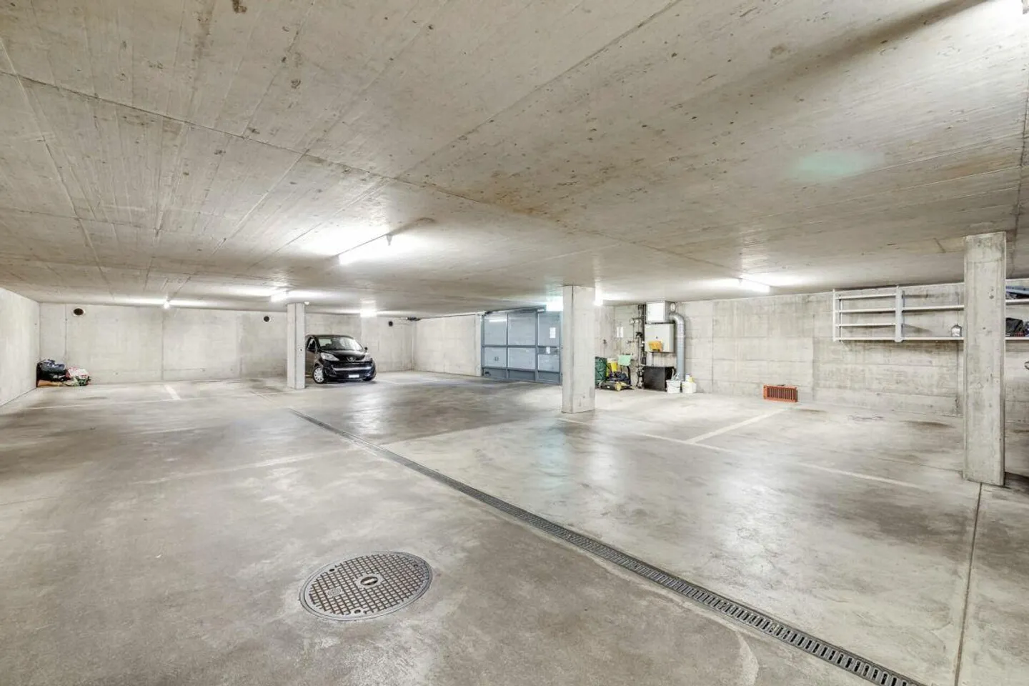 Maisonette-Dachwohnung dans un bâtiment historique de la vieille ville de Bâle, incluant une place de parking dans l'AEH - Photo 11 sur 12