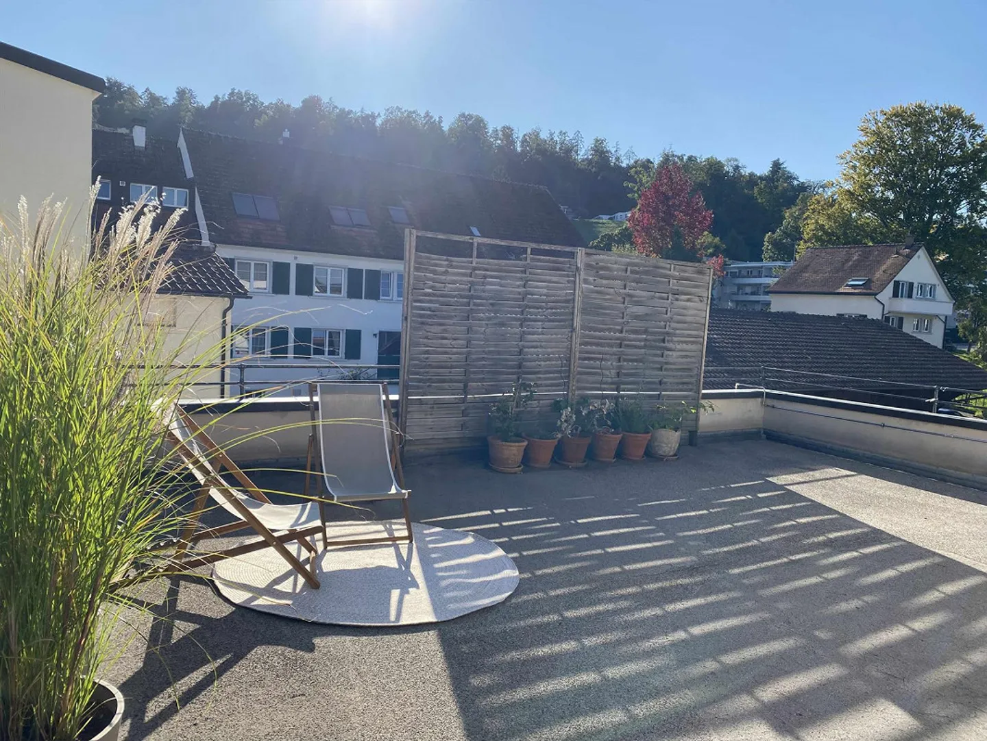 Appartamento affascinante in stile antico con grande terrazza in una posizione fiscalmente vantaggiosa - Foto 3 di 8