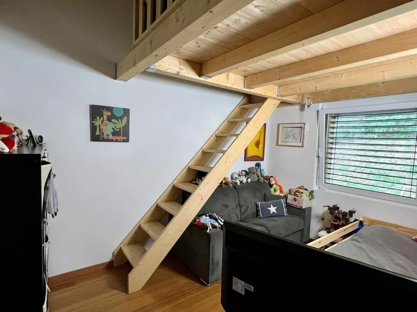 Elegante casa a schiera con vista su Pura - Foto 9 di 11