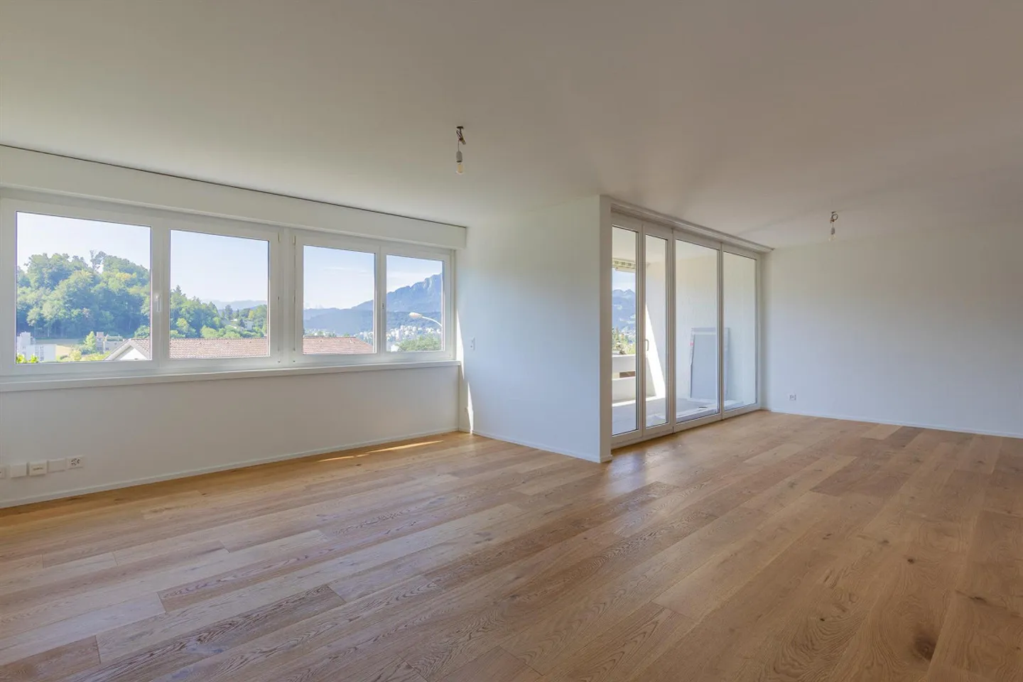 Appartement de 4,5 pièces fraîchement rénové dans un emplacement central - Photo 7 sur 11