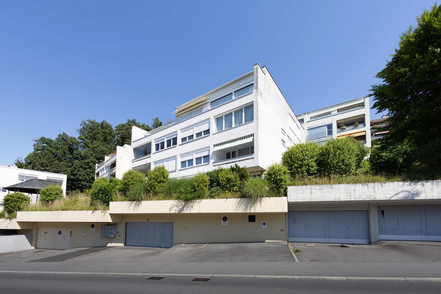 Appartement de 4,5 pièces fraîchement rénové dans un emplacement central - Photo 10 sur 11