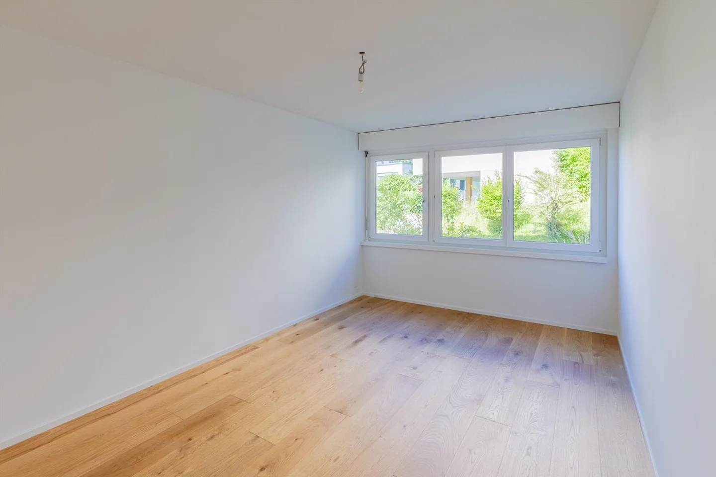 Appartement de 4,5 pièces fraîchement rénové dans un emplacement central - Photo 8 sur 11