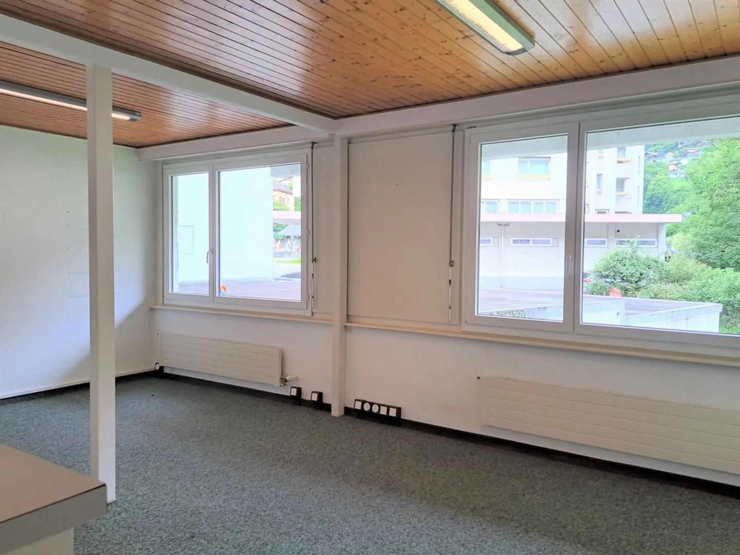Bright offices in the city center 2 months of rent offered - Photo 5 of 10