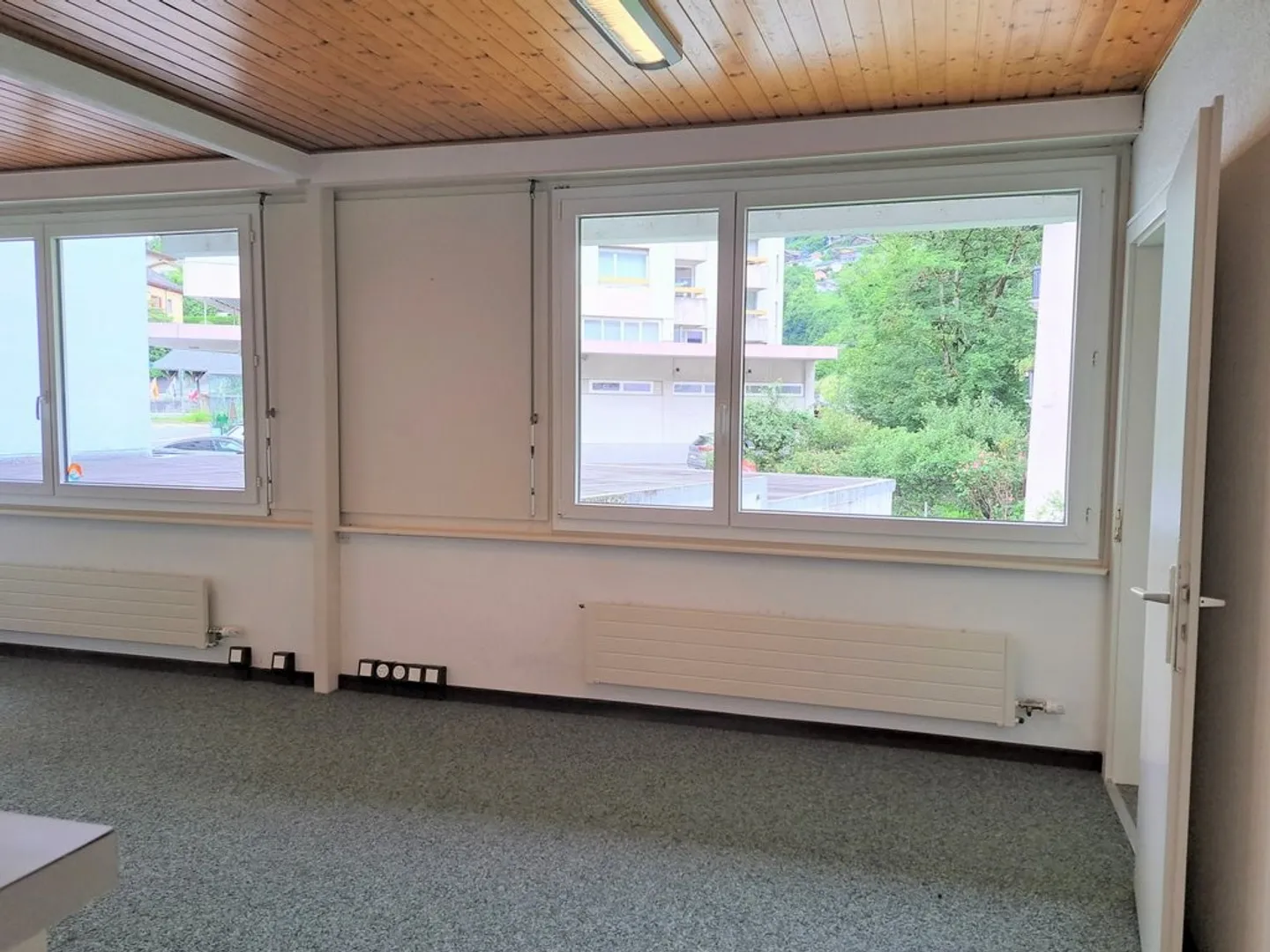 Bright offices in the city center 2 months of rent offered - Photo 6 of 10