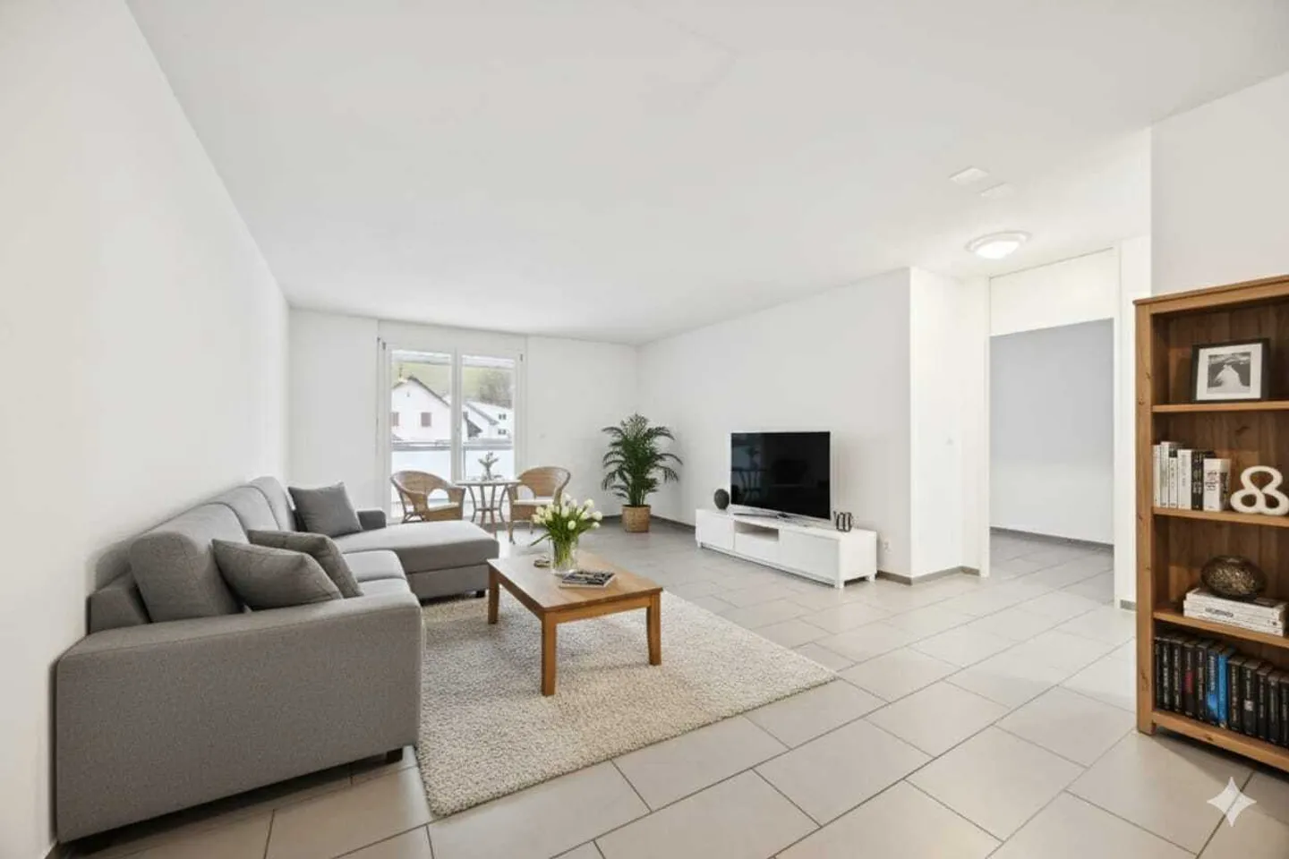 Helle 2.5-Zimmer-Wohnung mit Terrasse - Foto 1 von 13