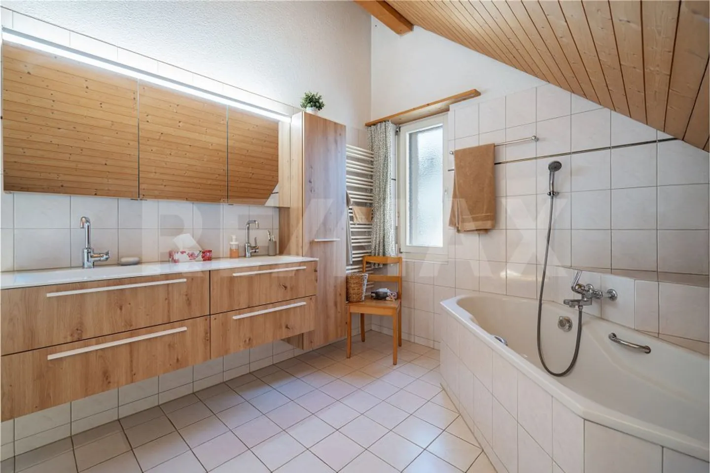 Charmantes freistehendes Einfamilienhaus - Foto 11 von 13