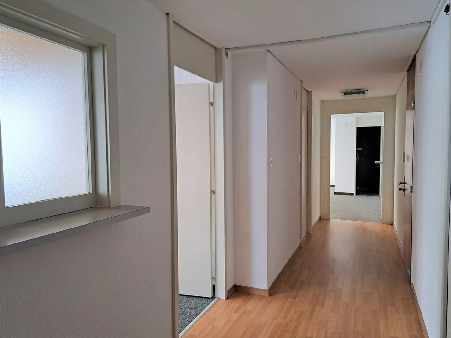 Bright offices in the city center 2 months of rent offered - Photo 8 of 10