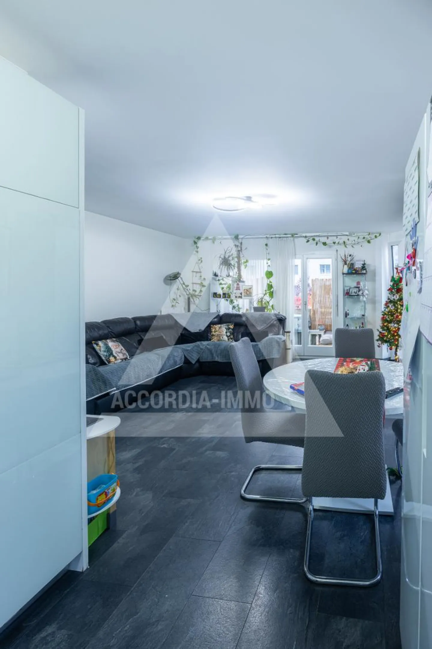 Magnifique appartement rénové de 4.5 pièces (97 m²) à Monthey - Photo 3 sur 25