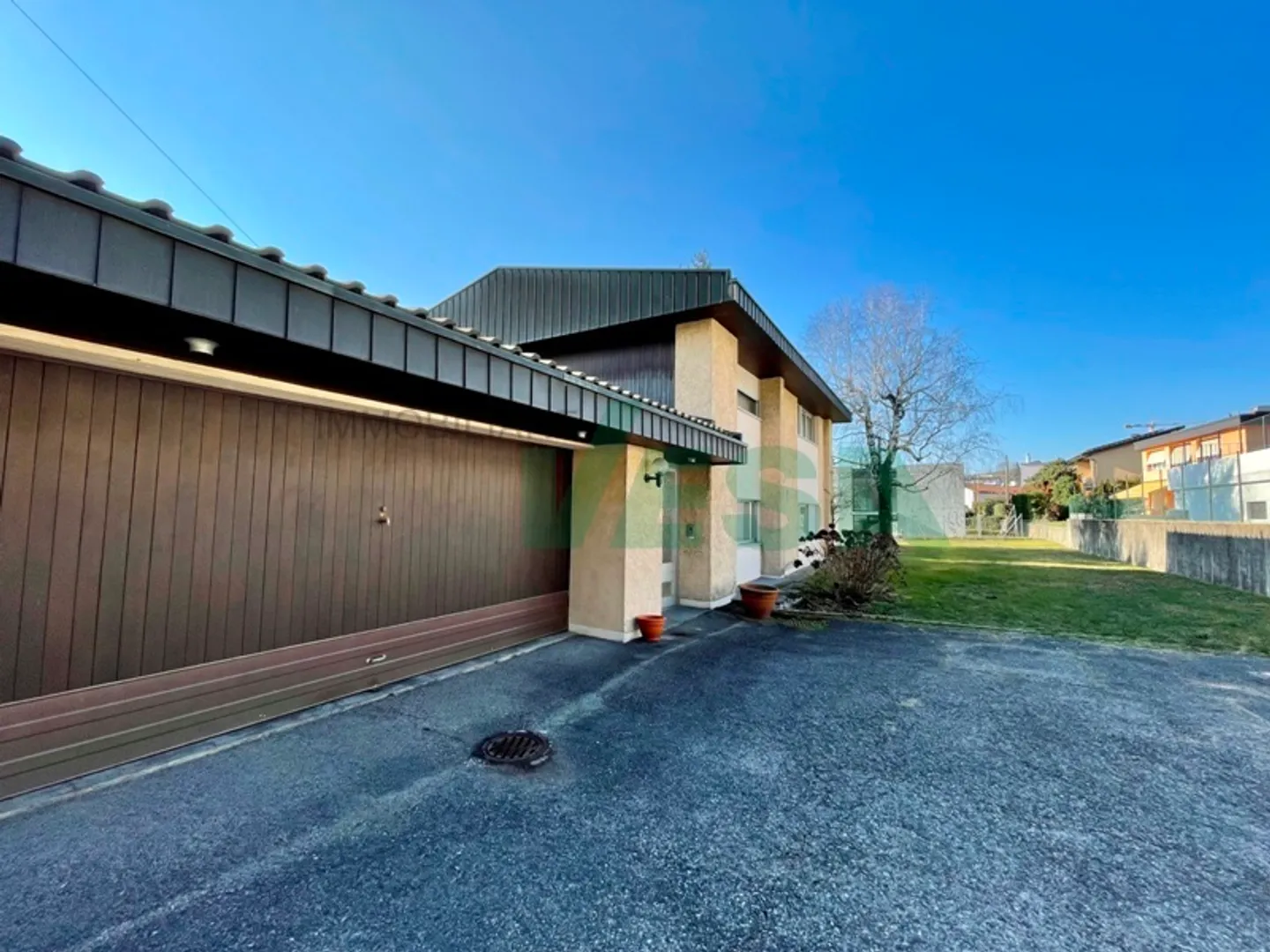 Cozy villa in a beautiful panoramic position with stunning views - Photo 11 of 13