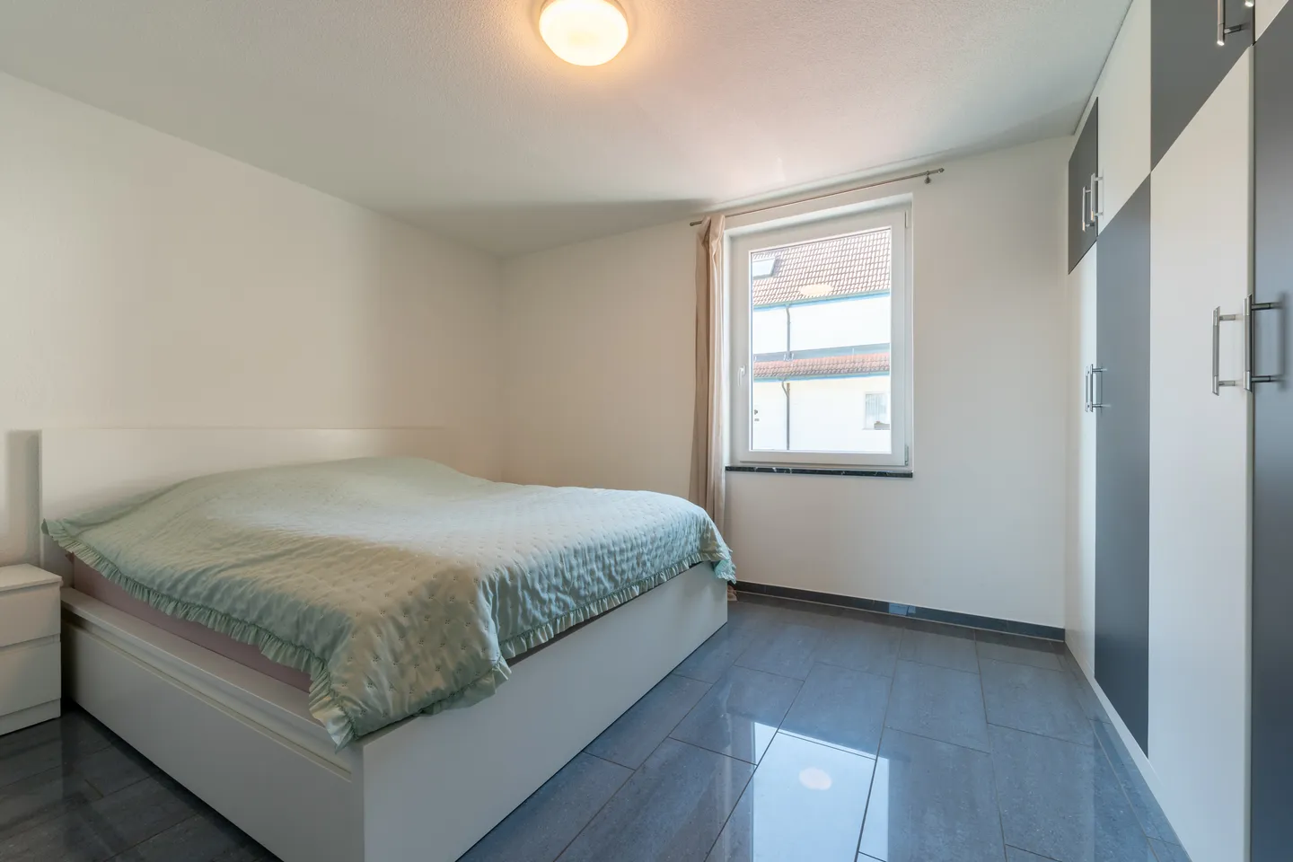 Modern Duplex with Garden - Photo 5 of 13