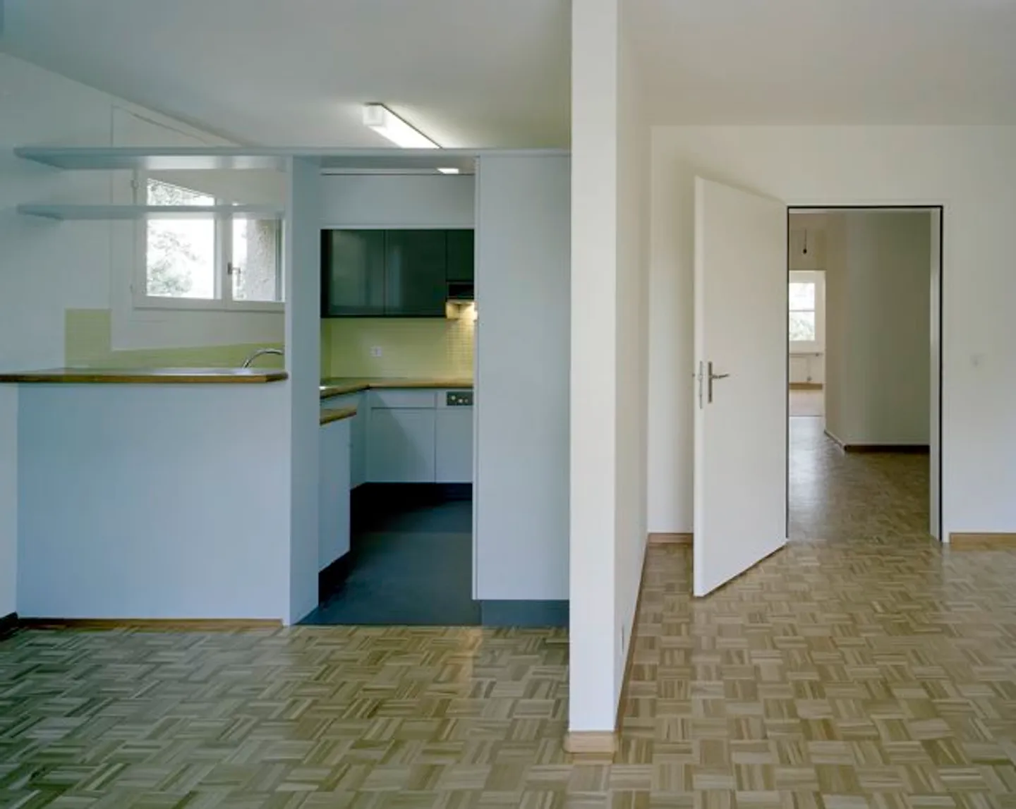 Apartment for rent - Photo 2 of 5