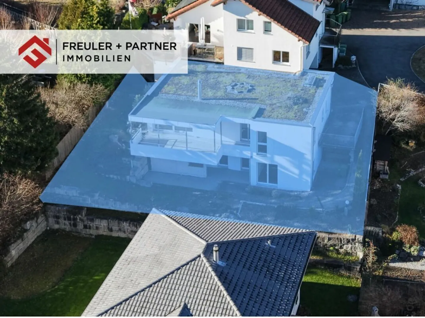 Edificio residenziale attraente con due unità ad Azmoos - Foto 1 di 14