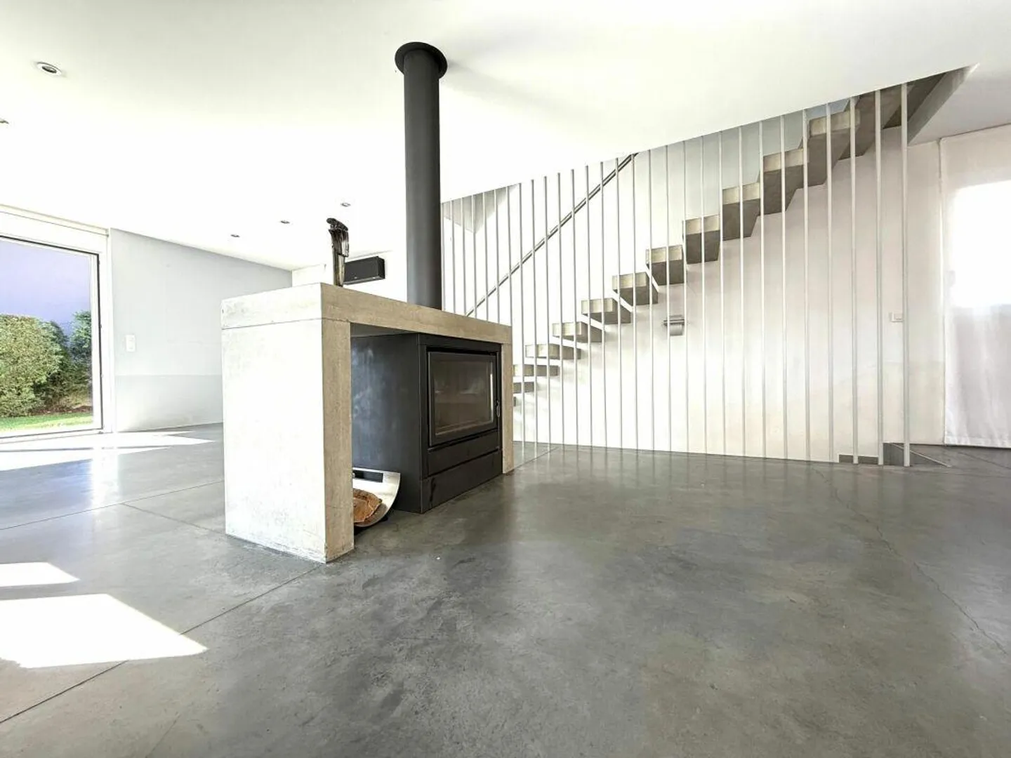 Charmantes Einfamilienhaus in Gravesano - Foto 2 von 12