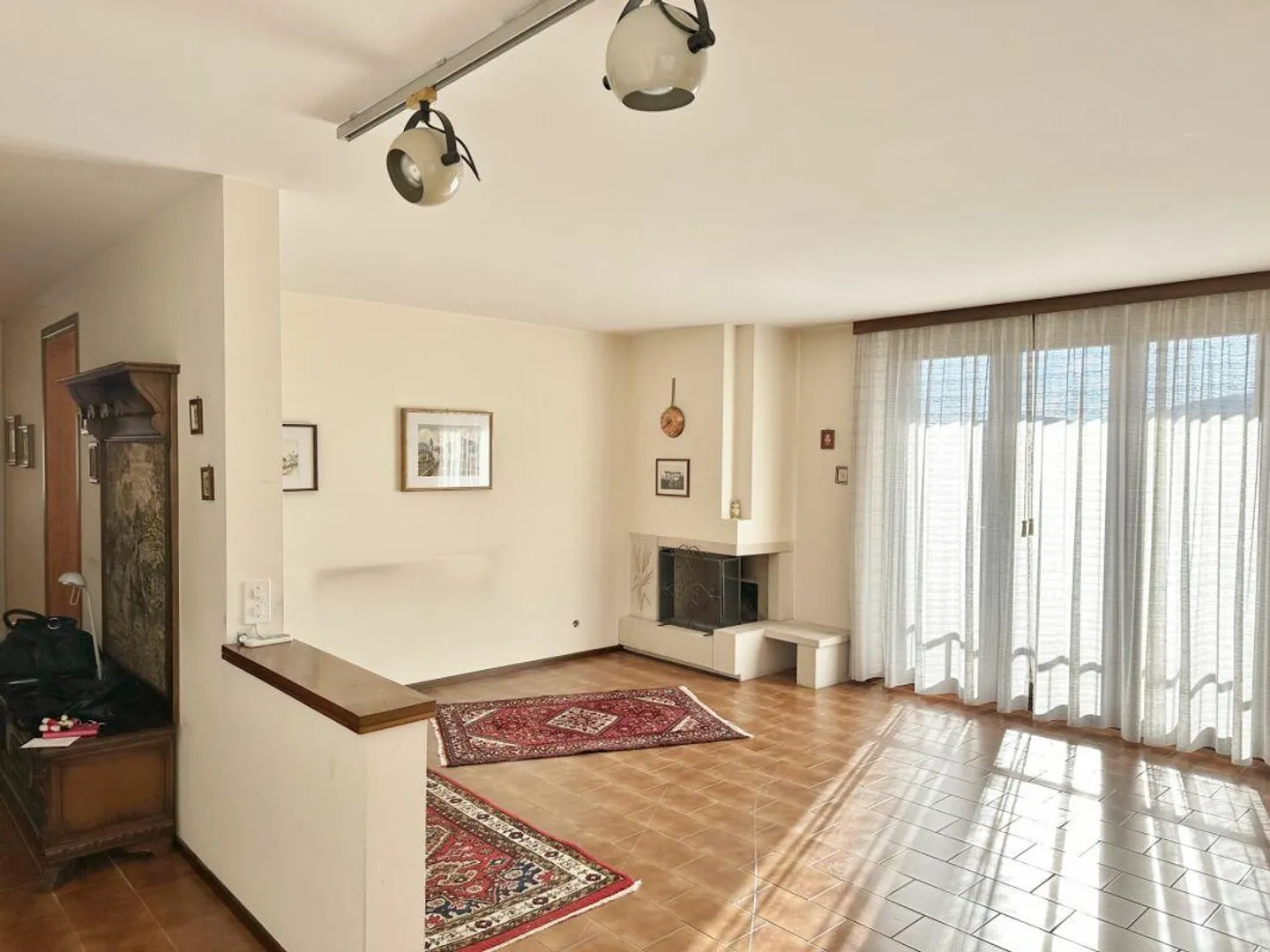 Casa unifamiliare con giardino e vista aperta - Foto 7 di 13