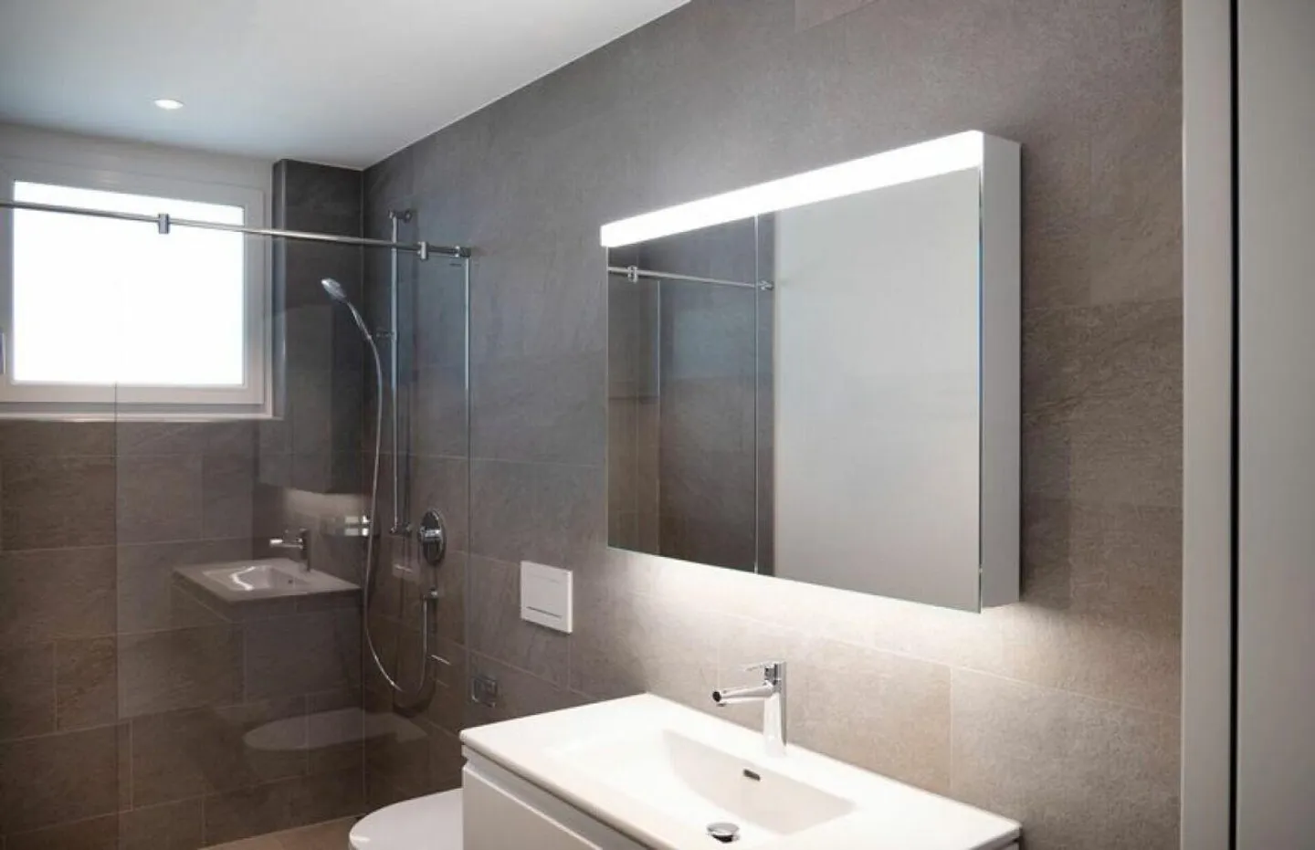 Moderno appartamento di 3,5 stanze con area giardino - Foto 5 di 8