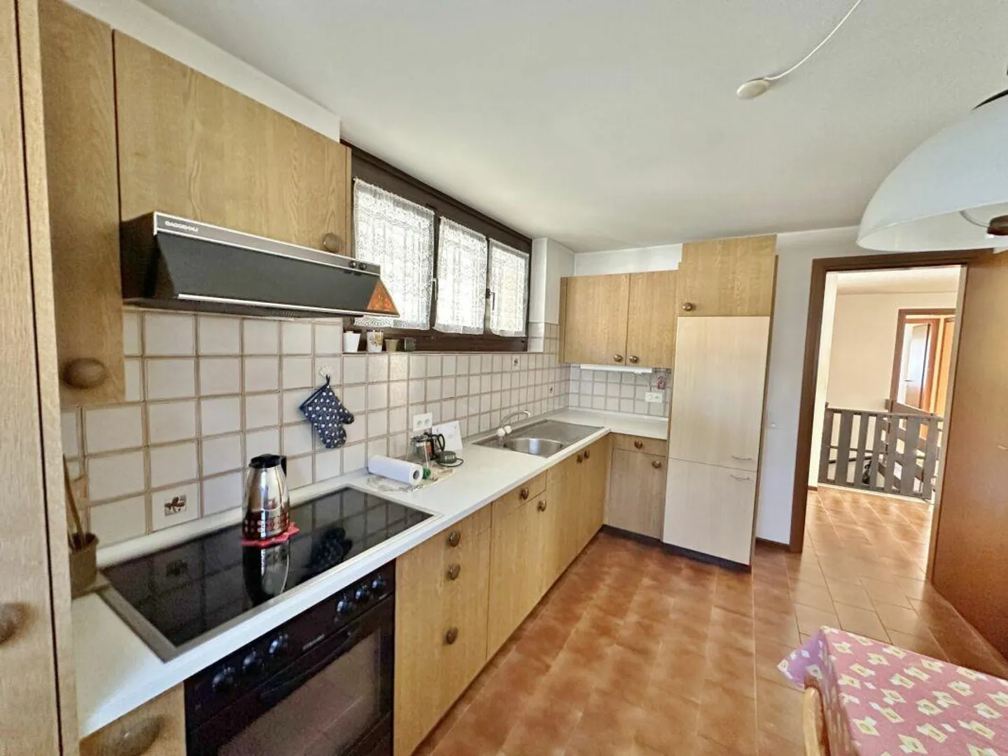 Casa unifamiliare con giardino e vista aperta - Foto 9 di 13