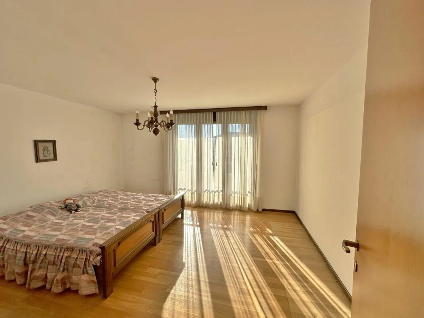 Casa unifamiliare con giardino e vista aperta - Foto 10 di 13