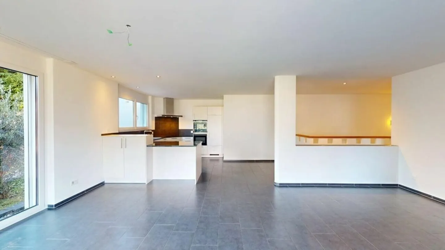 Edificio residenziale attraente con due unità ad Azmoos - Foto 5 di 14