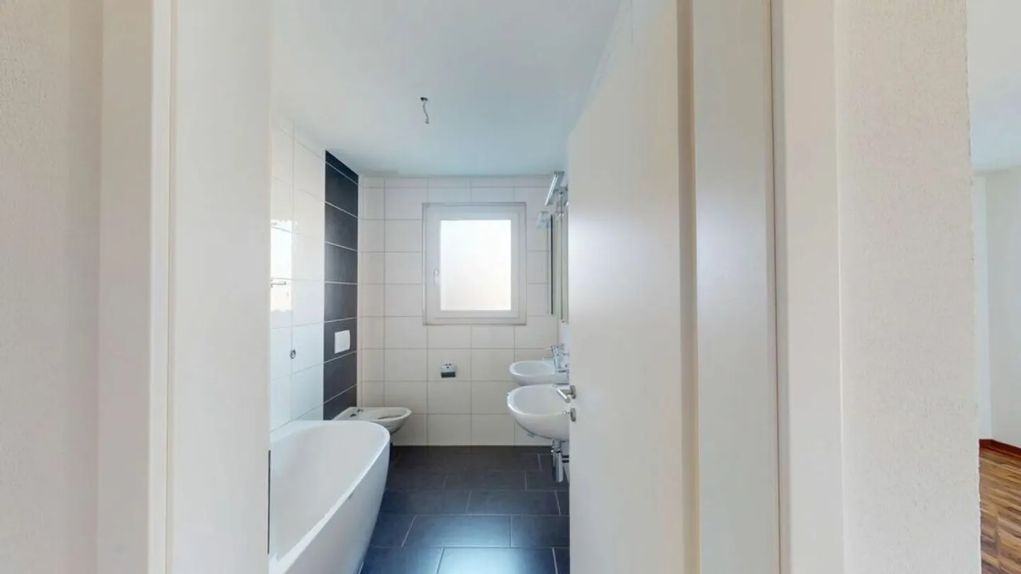 Edificio residenziale attraente con due unità ad Azmoos - Foto 7 di 14