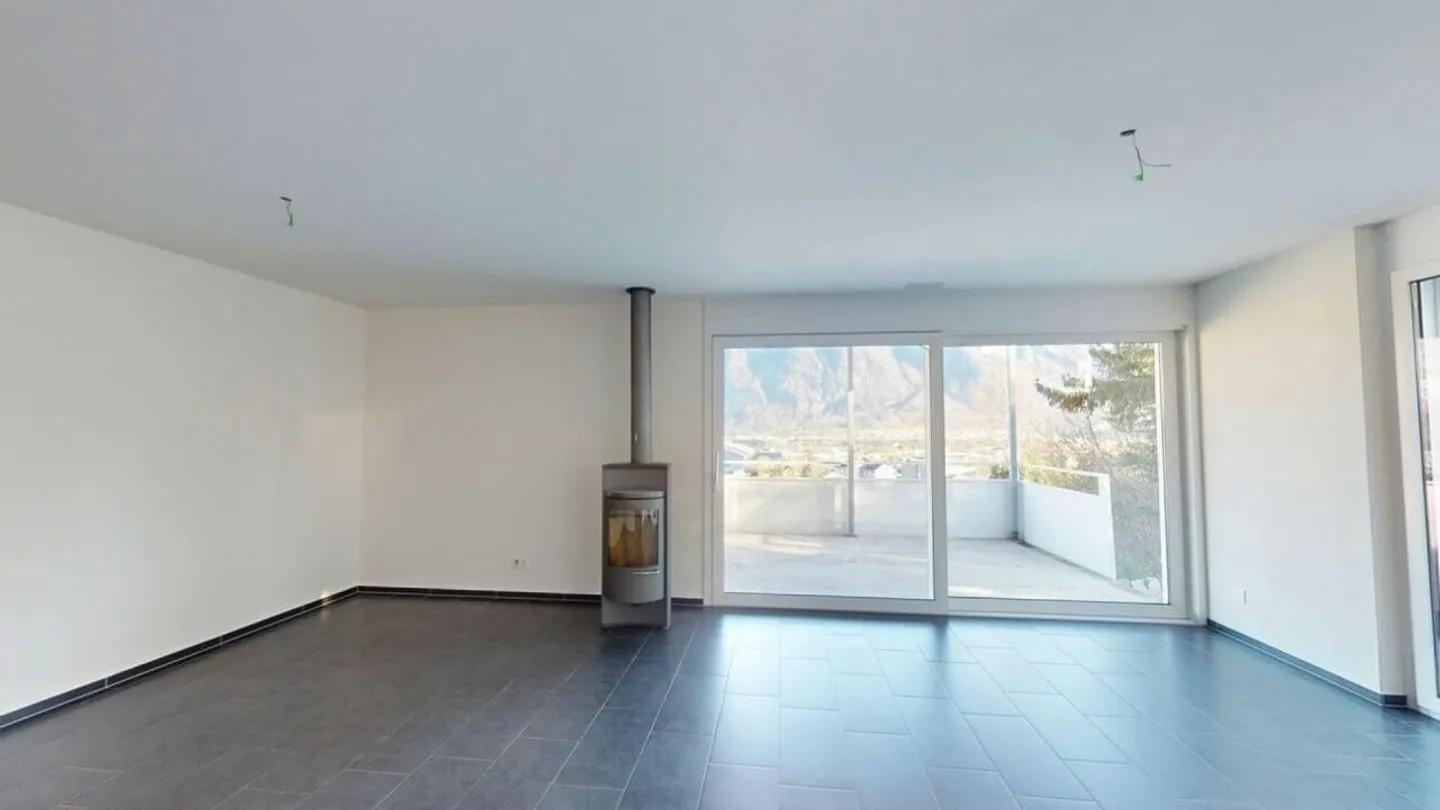 Edificio residenziale attraente con due unità ad Azmoos - Foto 9 di 14