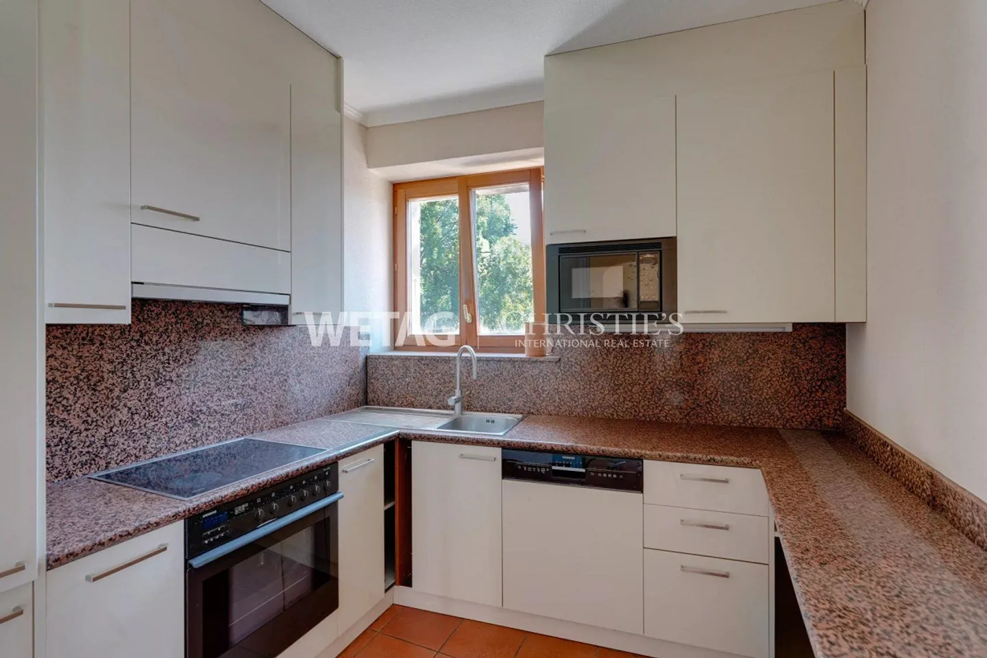 Ruvigliana : Appartement avec vue magnifique sur le lac et piscine à vendre - Photo 4 sur 11