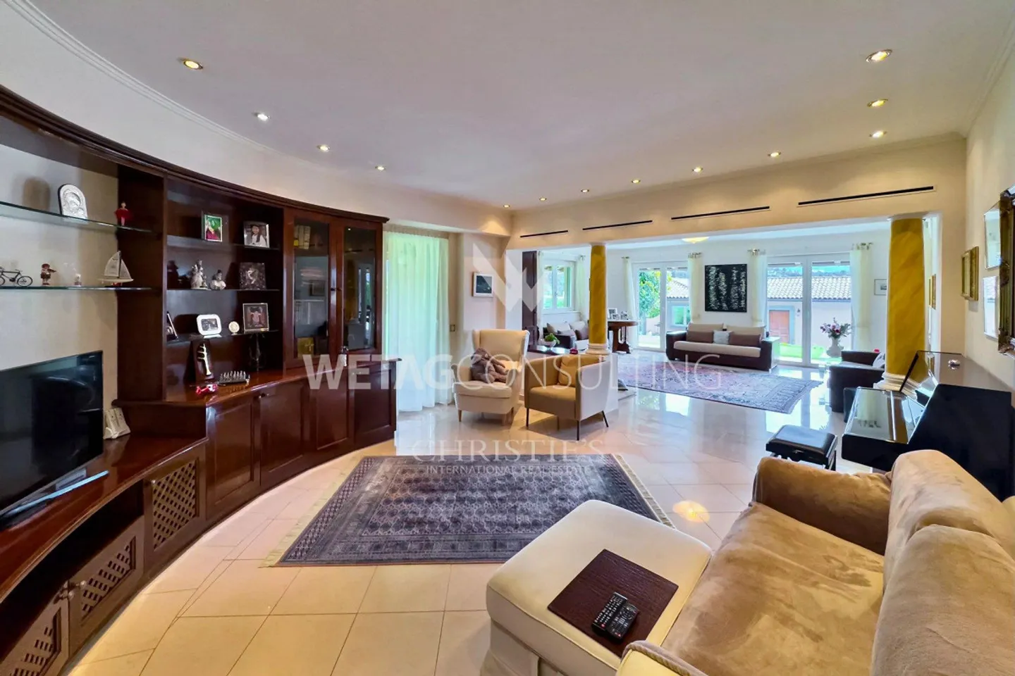 À vendre à Lugano-Manno élégante villa avec piscine, grand jardin et dépendance, également idéale comme résidence secondaire - Photo 4 sur 13