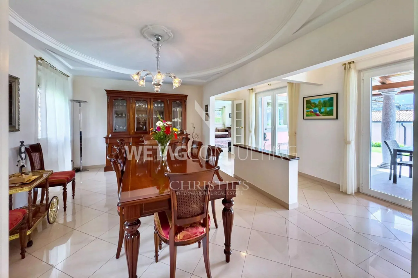 À vendre à Lugano-Manno élégante villa avec piscine, grand jardin et dépendance, également idéale comme résidence secondaire - Photo 5 sur 13