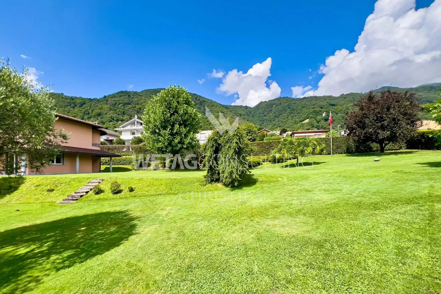 À vendre à Lugano-Manno élégante villa avec piscine, grand jardin et dépendance, également idéale comme résidence secondaire - Photo 6 sur 13