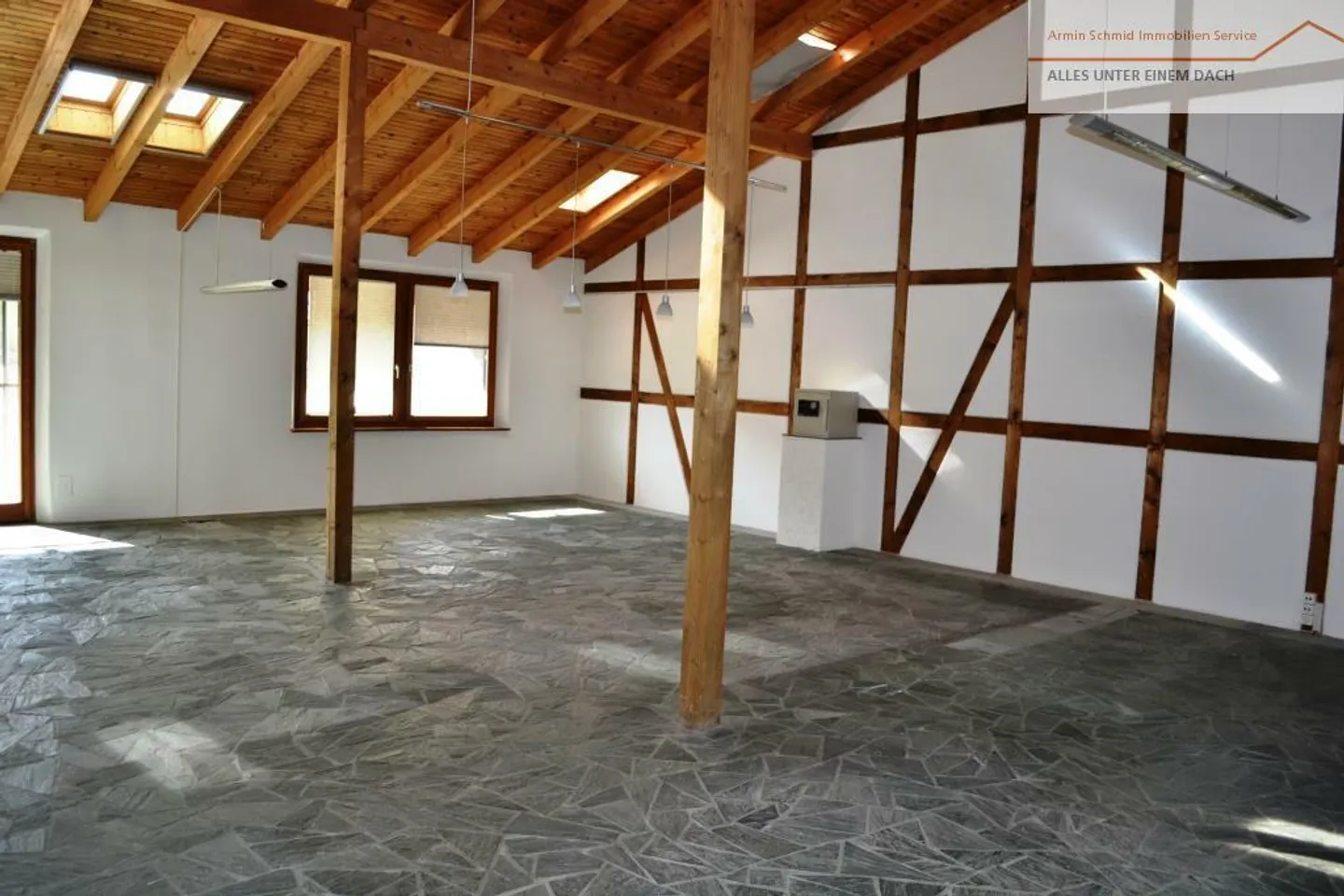Large office, storage with workshop, archive and ancillary rooms - Photo 8 of 18