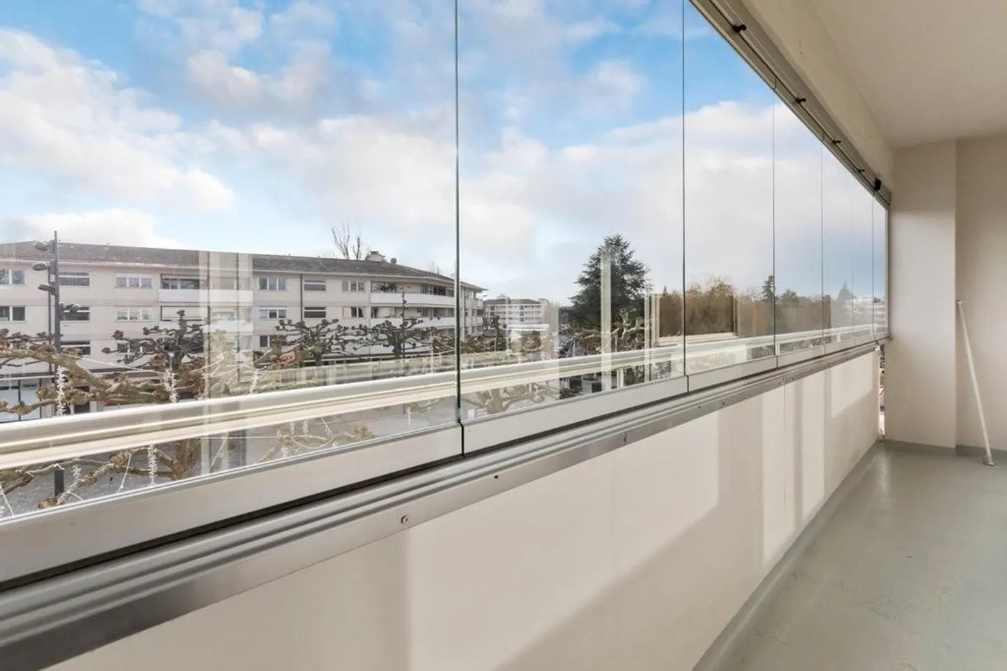 RENT WITHOUT DEPOSIT - The ideal location for your family! - Photo 3 of 8