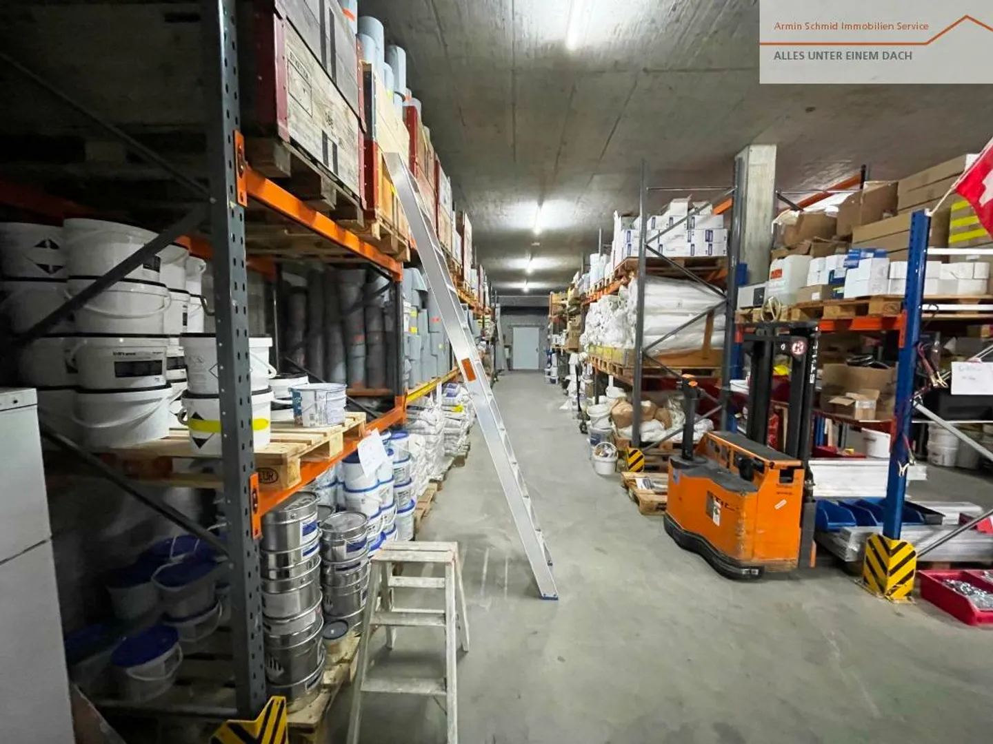 Large office, storage with workshop, archive and ancillary rooms - Photo 13 of 18