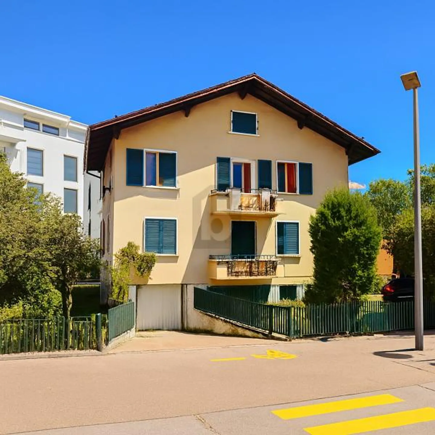 Edificio misto 9 stanze - Foto 2 di 6