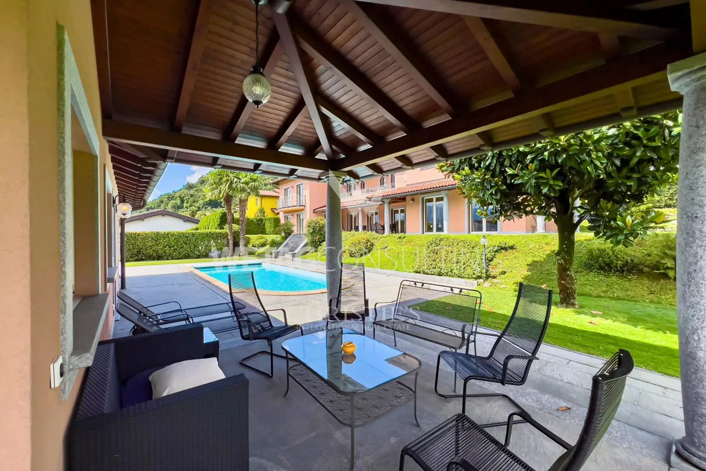 À vendre à Lugano-Manno élégante villa avec piscine, grand jardin et dépendance, également idéale comme résidence secondaire - Photo 12 sur 13