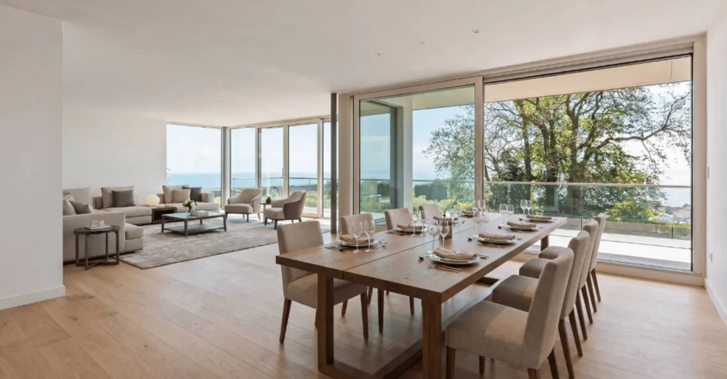 Villa contemporaine avec vue sur le lac - Photo 3 sur 7