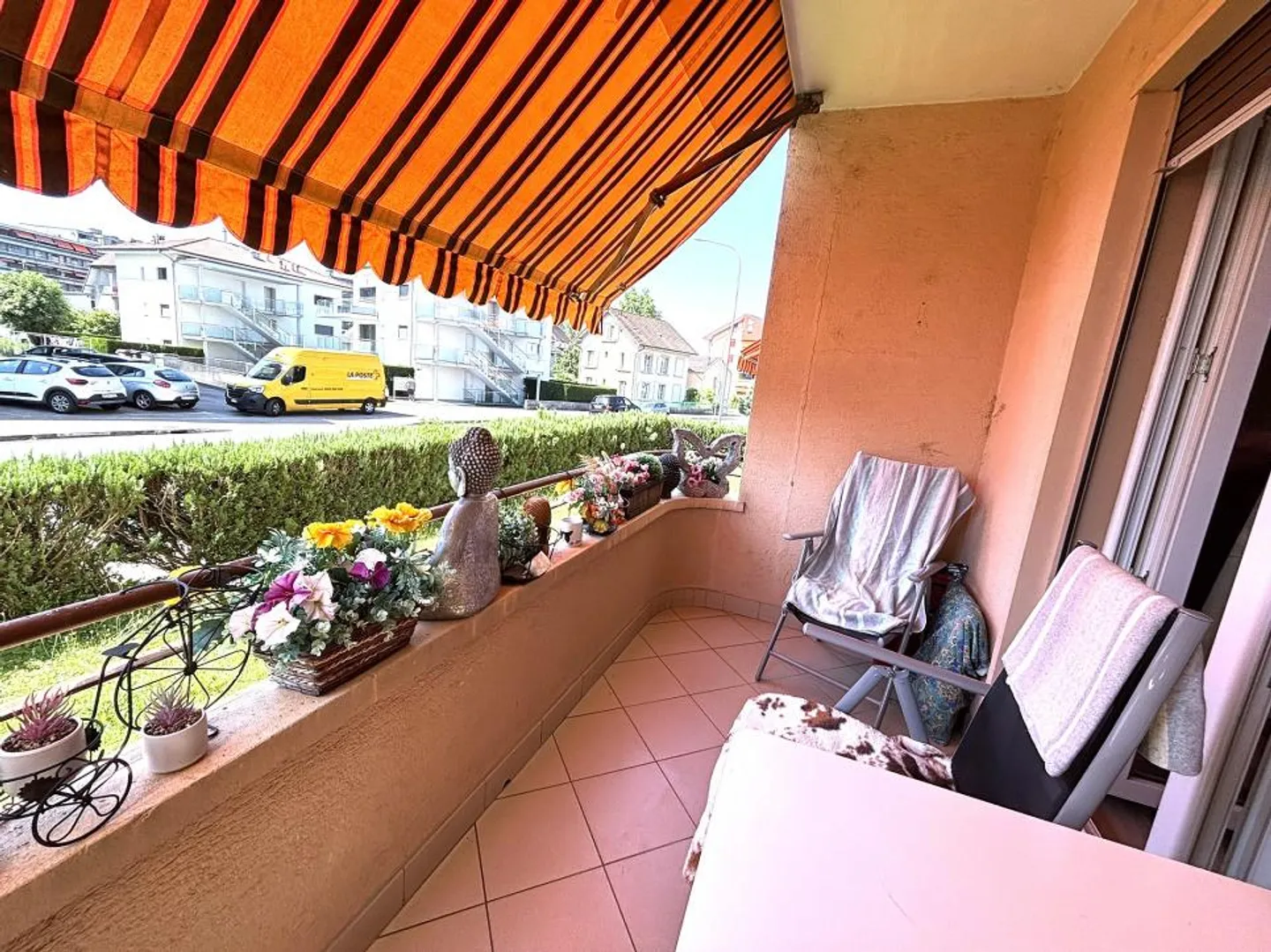 Appartamento di 2,5 locali di 64 m2 e negozio di 50 m2 + seminterrato di 80 m2. - Foto 6 di 9