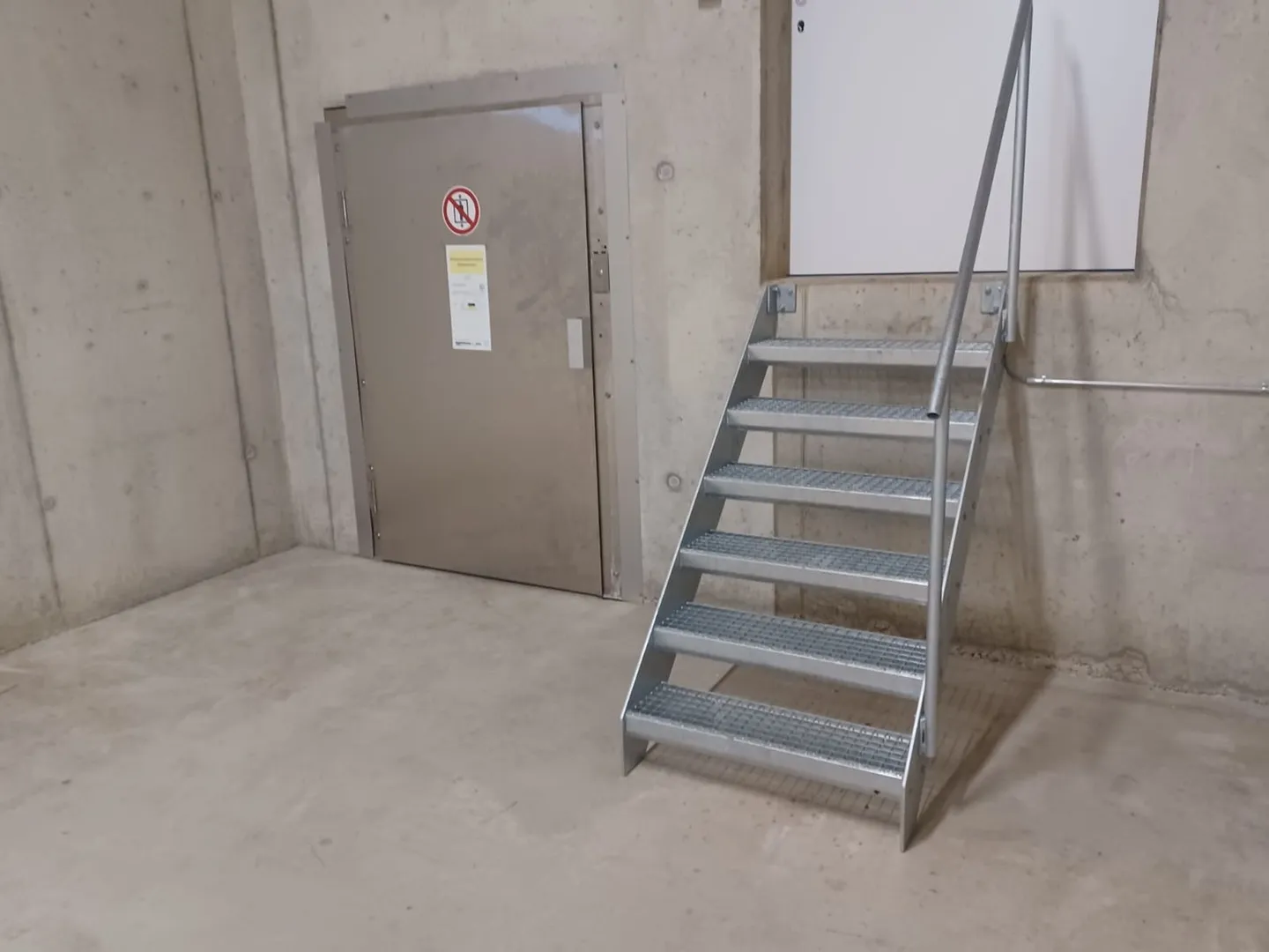 Salle de stockage/atelier à Homberg! - Photo 2 sur 3