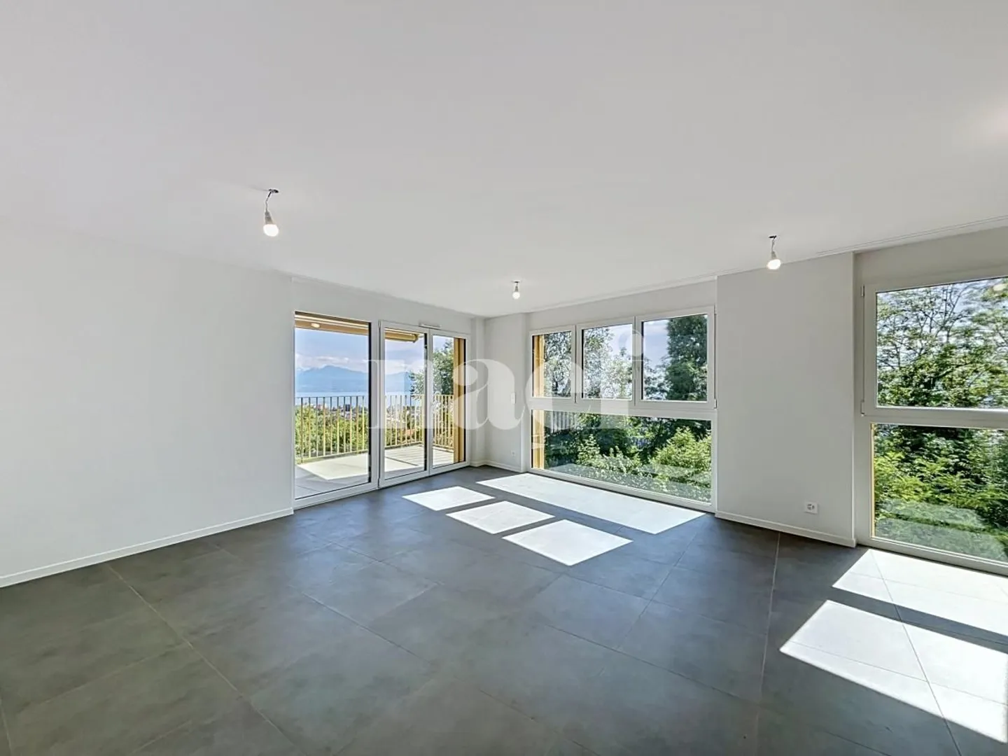 Nouvel appartement avec vue imprenable - Photo 2 sur 12