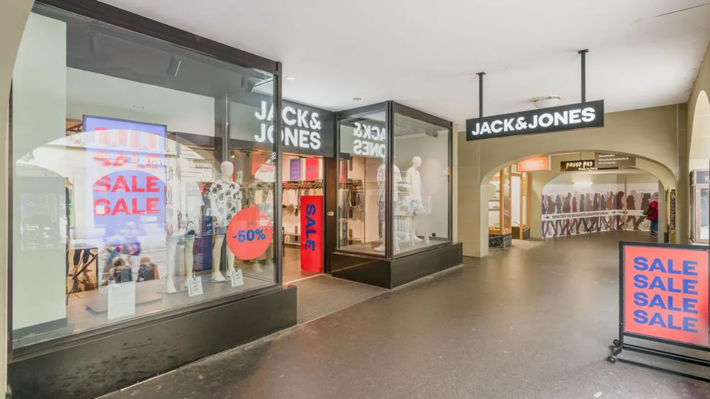 Exclusive commercial space in a prime location in Bern's Marktgasse - Photo 3 of 3