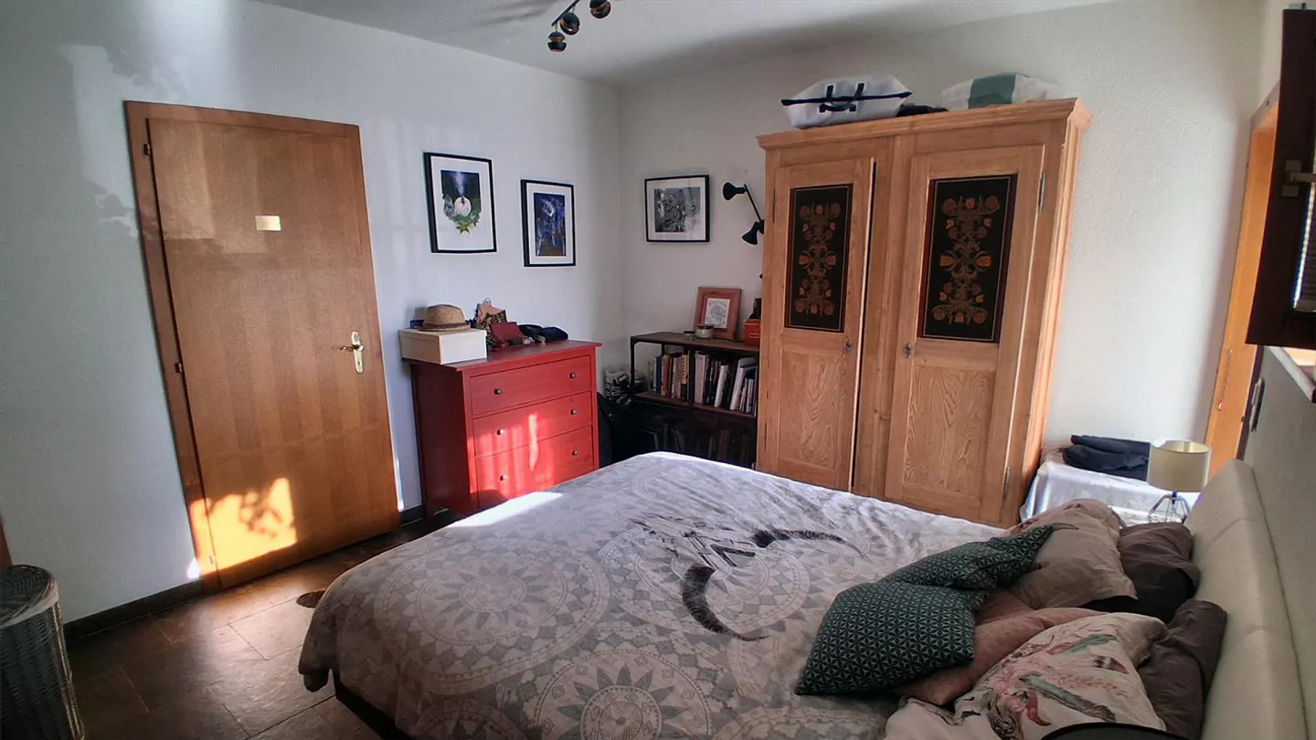 2.5 Room Apartment - Photo 2 of 4