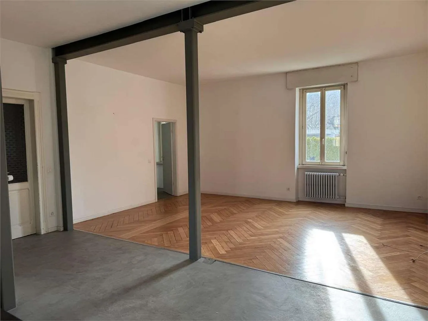 Maison noble à louer à Chiasso près du centre avec grand jardin - Photo 2 sur 8