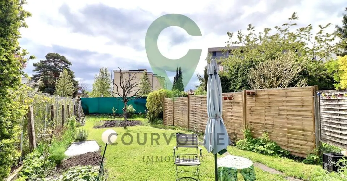 Casa di carattere con 2 appartamenti a due passi da Tartegnin - Foto 7 di 11