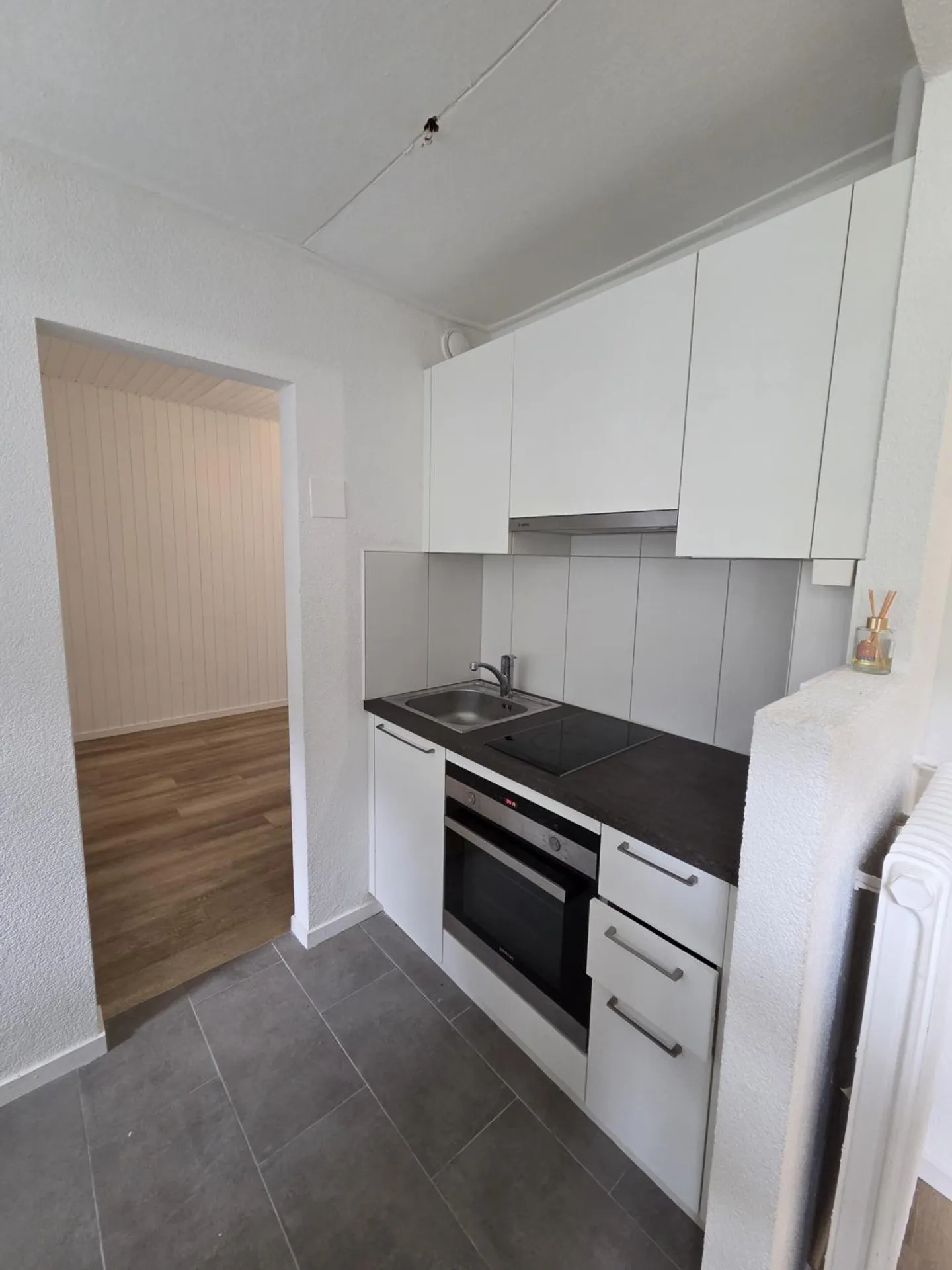 Charmante 2-Zimmer-Wohnung im Zentrum von Fribourg - Foto 2 von 6
